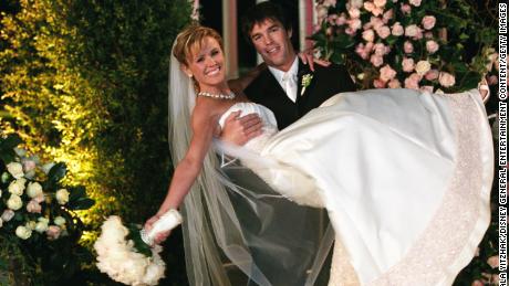 Trista Rehn et Ryan Sutter se sont mariés après être apparus dans la première saison de » La Bachelorette. »