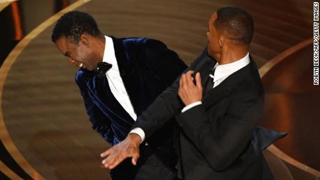 Will Smith et Chris Rock sur scène aux Oscars.
